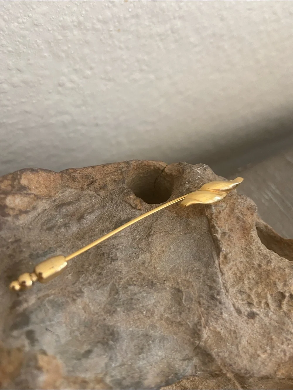 Vintage Monet Wave Gold Tone Stick Pin
